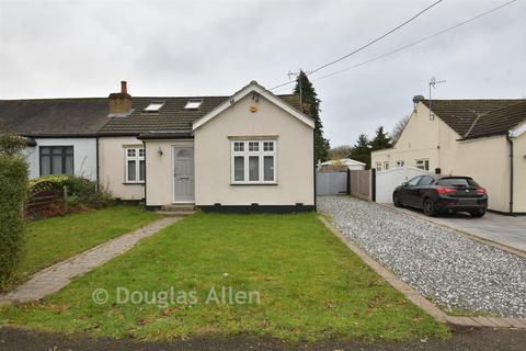4 bedroom chalet for sale, Sylvia Avenue, Brentwood CM13
