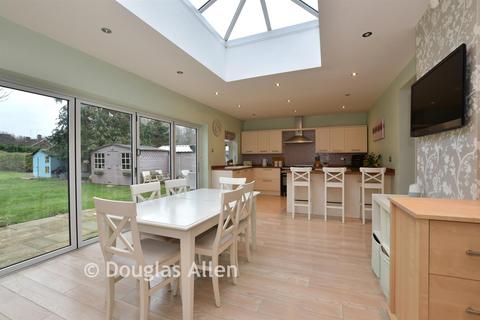 undefined, Sylvia Avenue, Brentwood CM13