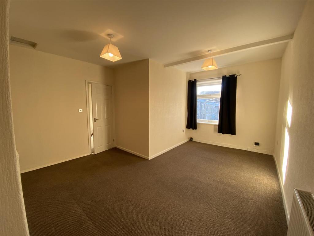 BEDROOM 1.jpg