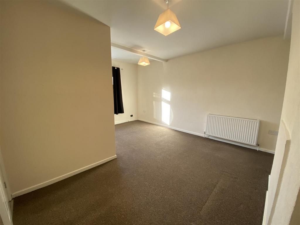 BEDROOM.jpg