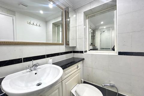 1 bedroom flat to rent, Warwick Road, Kensington, W14