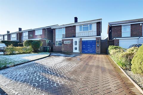 4 bedroom detached house for sale, Sandown Way, Bexhill-On-Sea