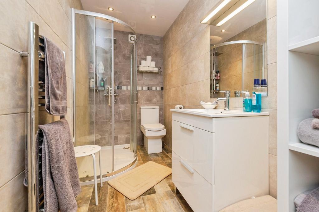 Ensuite