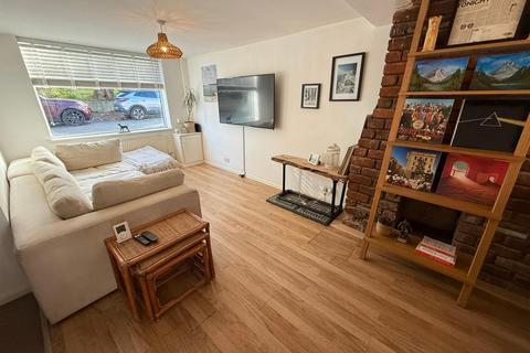 2 bedroom terraced house for sale, Hurdsfield Road, Macclesfield