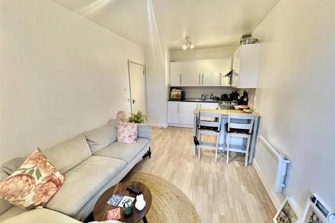 1 bedroom apartment for sale, Mimms Hall Road, Potters Bar EN6