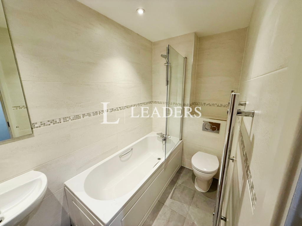 Main bathroom