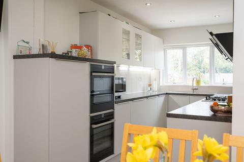 4 bedroom semi-detached house for sale, Yoxall Road, Shirley, B90