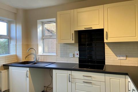 3 bedroom semi-detached house to rent, Whitebeam Close, Paignton, Devon