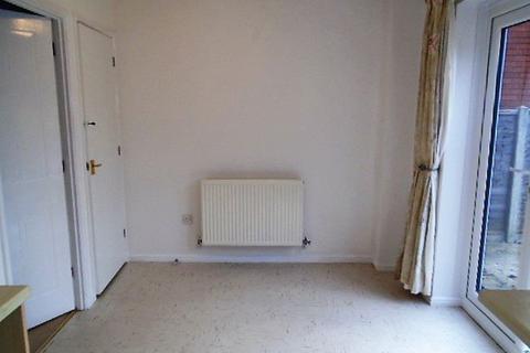 3 bedroom terraced house to rent, MANOR PARK, NEWPORT, NP10 8SD