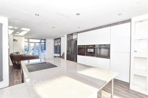 3 bedroom terraced house for sale, Locksway Road, Southsea PO4
