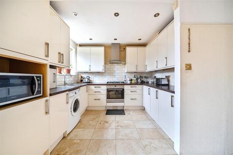 4 bedroom semi-detached house for sale, College Road, Wembley