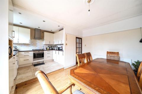 4 bedroom semi-detached house for sale, College Road, Wembley