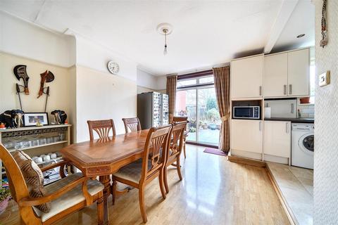 4 bedroom semi-detached house for sale, College Road, Wembley