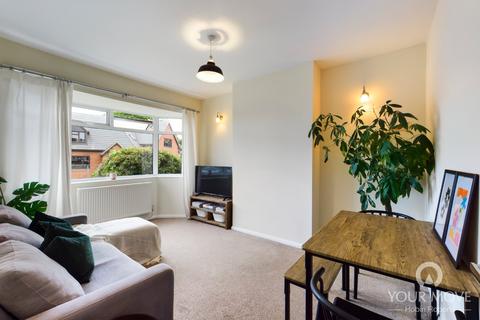 2 bedroom bungalow to rent, Greenview Drive, Northampton NN2
