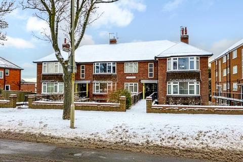 2 bedroom apartment for sale, North Leas Avenue, Scarborough, North Yorkshire, YO12
