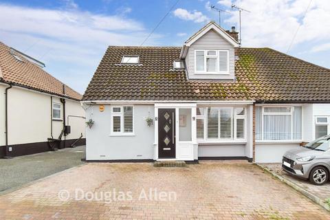 4 bedroom chalet for sale, Hunts Mead, Billericay CM12
