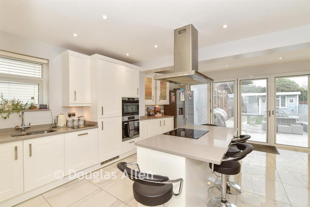 Kitchen/Diner/Lounge