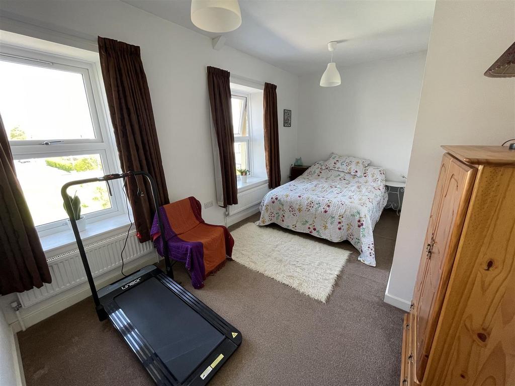 Bedroom 2:
