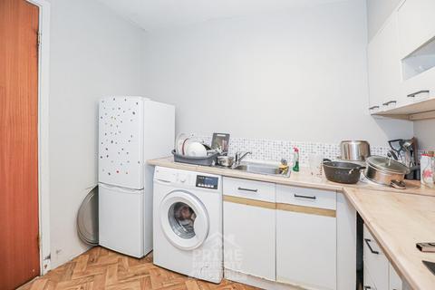 2 bedroom flat for sale, Laird Place, Glasgow G40