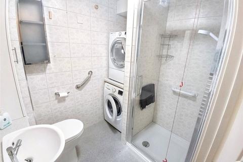 2 bedroom retirement property for sale, Park Road, Lower Parkstone, Poole, Dorset, BH14