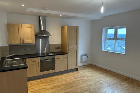 2 bedroom apartment to rent, Free School Lane, Halifax