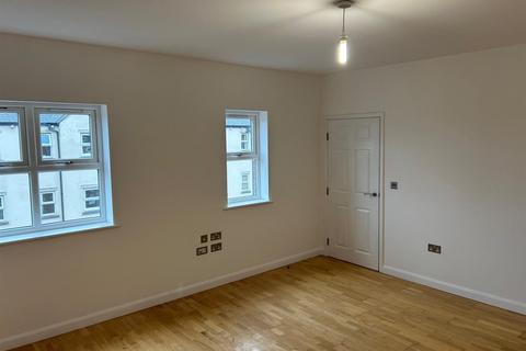 2 bedroom apartment to rent, Free School Lane, Halifax