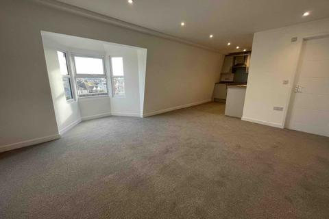 2 bedroom flat to rent, Mayfield Place, CO15