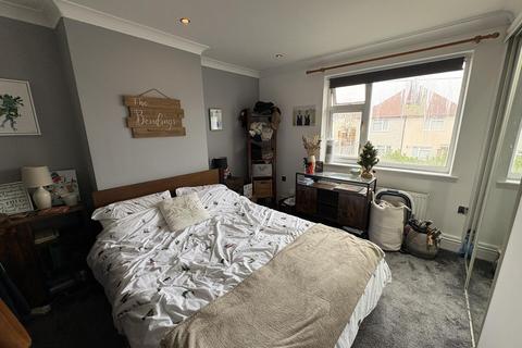 2 bedroom semi-detached house to rent, Evans Close, BEDWORTH