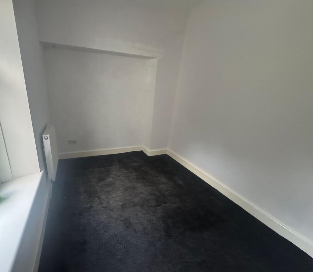 Rear Bedroom