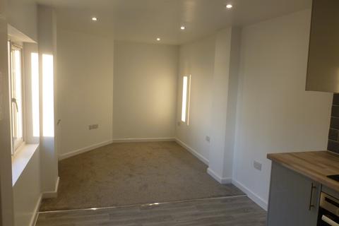 2 bedroom flat to rent, Mill Lane, Teignmouth TQ14