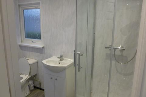 2 bedroom flat to rent, Mill Lane, Teignmouth TQ14