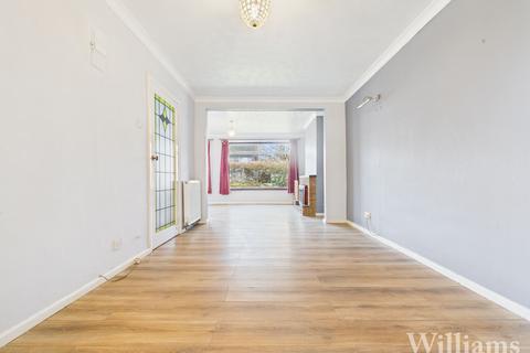 3 bedroom semi-detached house for sale, Ingram Avenue, Aylesbury HP21