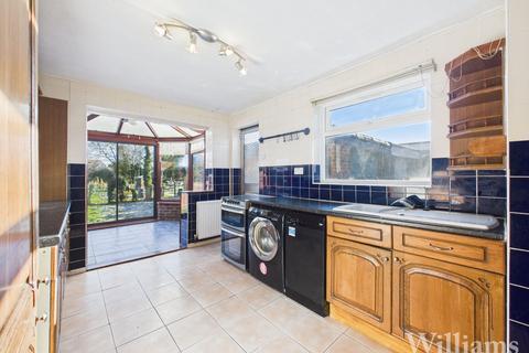 3 bedroom semi-detached house for sale, Ingram Avenue, Aylesbury HP21