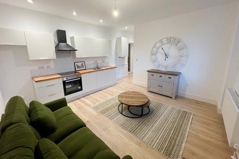 1 bedroom flat for sale, Station Square, Whitley Bay, Tyne and Wear, NE26 2QT
