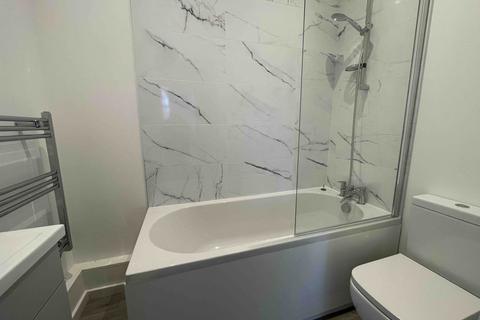 2 bedroom flat to rent, Mayfield Place, CO15