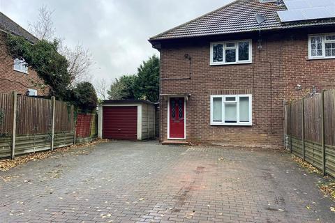 2 bedroom semi-detached house to rent, Dellsome Lane, Herts AL9