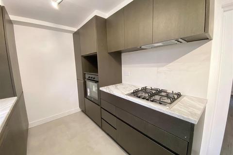 2 bedroom semi-detached house to rent, Dellsome Lane, Herts AL9