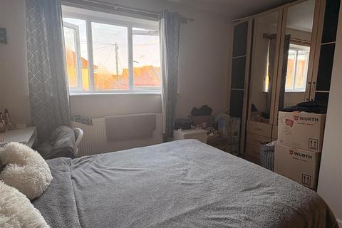 2 bedroom flat to rent, Park Mews, Park Road, South Wigston
