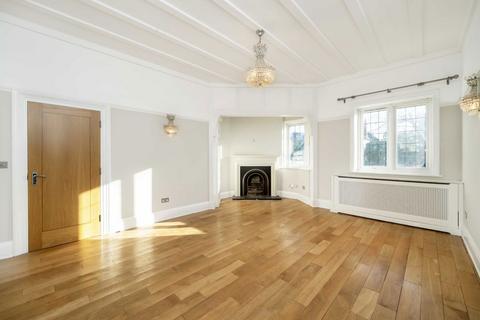 undefined, The Avenue, London NW6