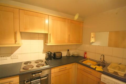 2 bedroom apartment for sale, Scotney Gardens, Maidstone ME16