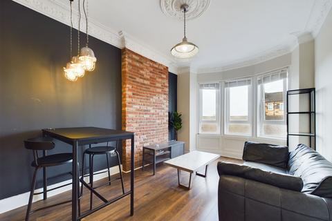2 bedroom flat to rent, 96 Eastwood Avenue