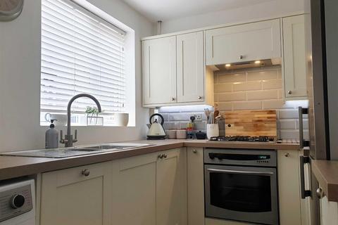 2 bedroom mews to rent, Highgrove Mews, Wilmslow, Cheshire