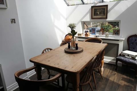 2 bedroom mews to rent, Highgrove Mews, Wilmslow, Cheshire