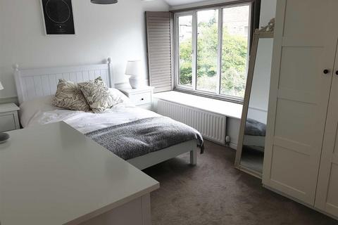 2 bedroom mews to rent, Highgrove Mews, Wilmslow, Cheshire