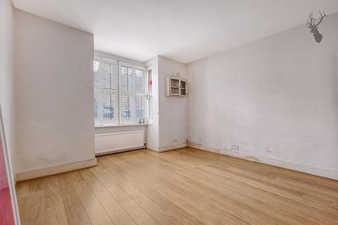 undefined, Woburn Avenue, Theydon Bois, Epping