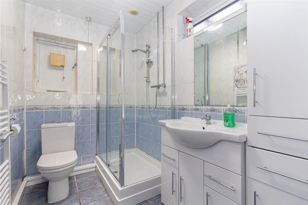 Bathroom-1.jpg