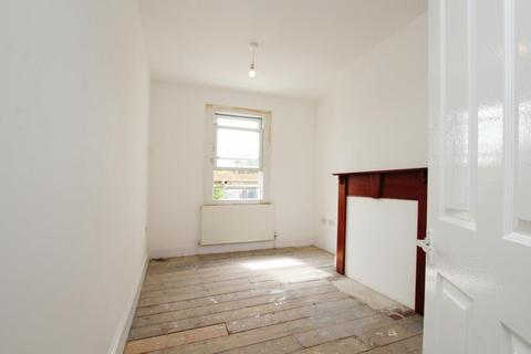 4 bedroom terraced house to rent, Sefton Park Road, Bristol BS7