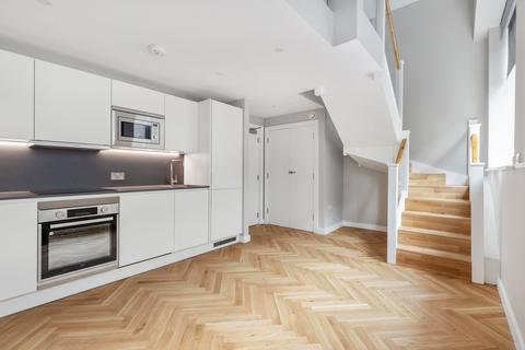 1 bedroom ground floor flat to rent, George West House 2 Clapham Common North Side