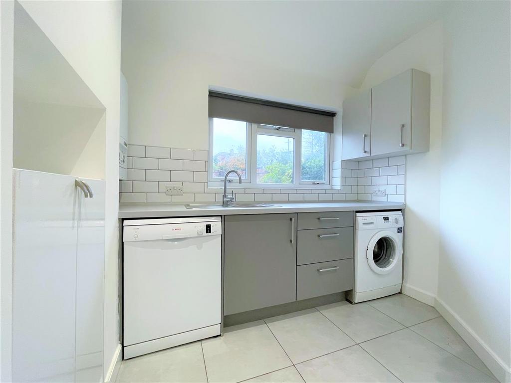 Kitchen.01.jpg