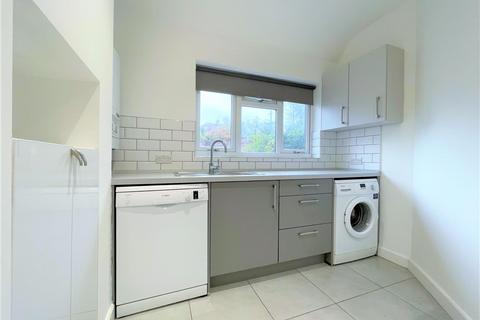3 bedroom maisonette to rent, Station Approach, Hayes, Bromley, BR2